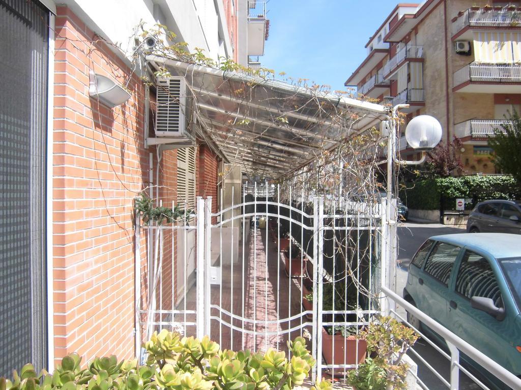 Rock Garden Bed and Breakfast Γκαέτα Εξωτερικό φωτογραφία
