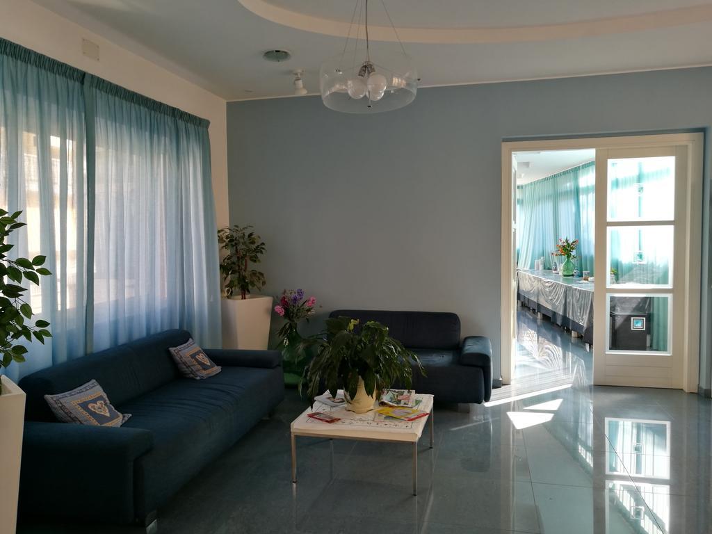 Rock Garden Bed and Breakfast Γκαέτα Εξωτερικό φωτογραφία
