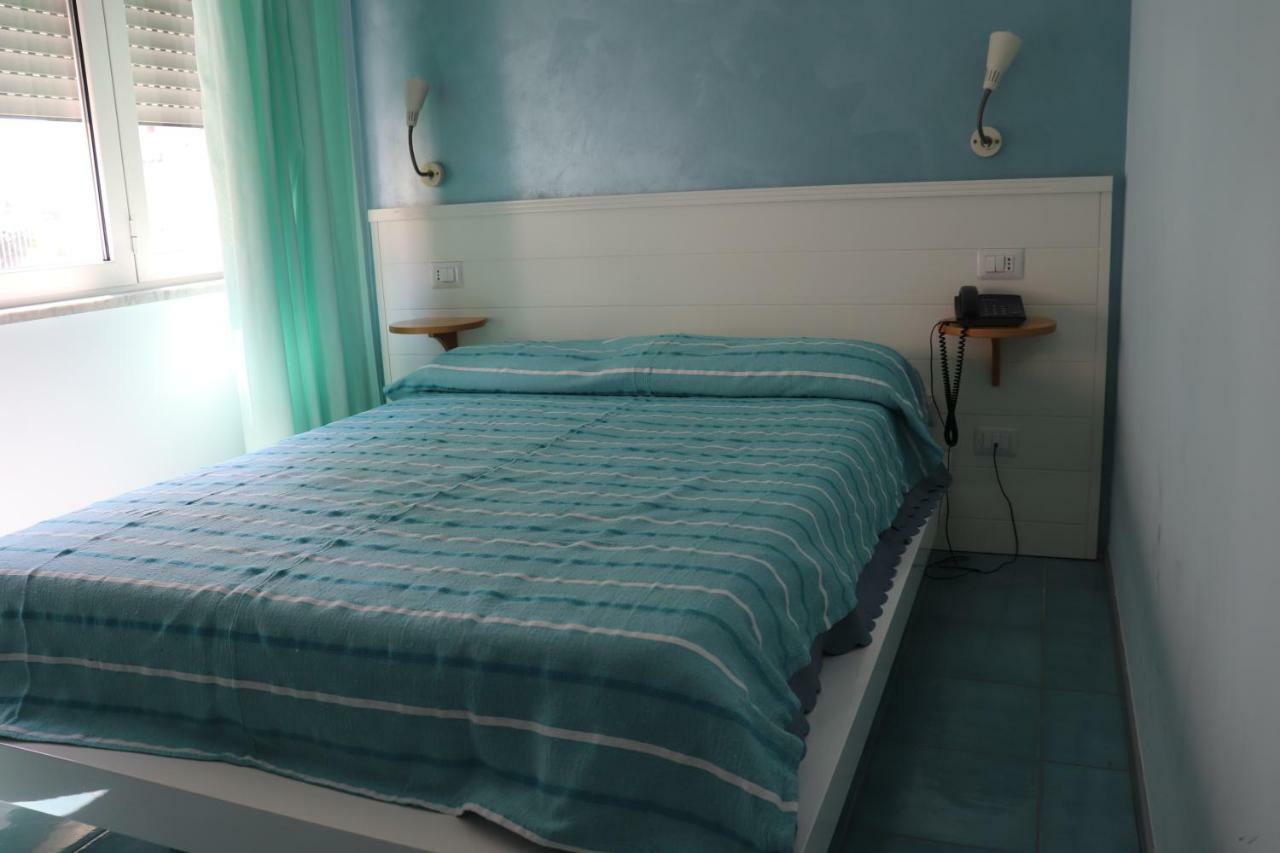 Rock Garden Bed and Breakfast Γκαέτα Εξωτερικό φωτογραφία