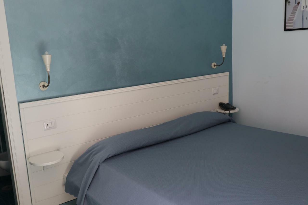 Rock Garden Bed and Breakfast Γκαέτα Εξωτερικό φωτογραφία